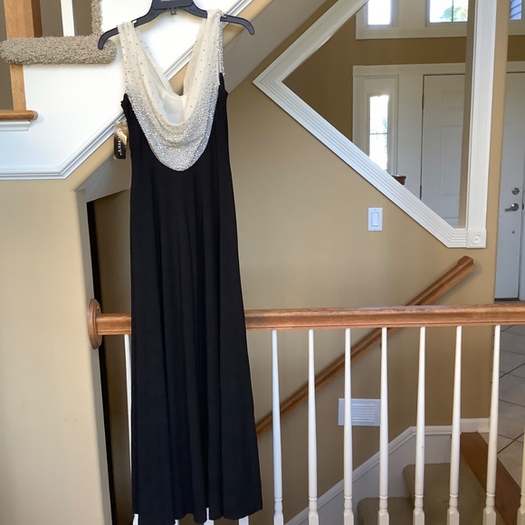 Cache Black / White Gown NWT - Picture 5 of 10